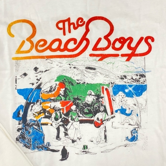 NWOT The Beach Boys Graphic Band Tee in size Large - Picture 3 of 7